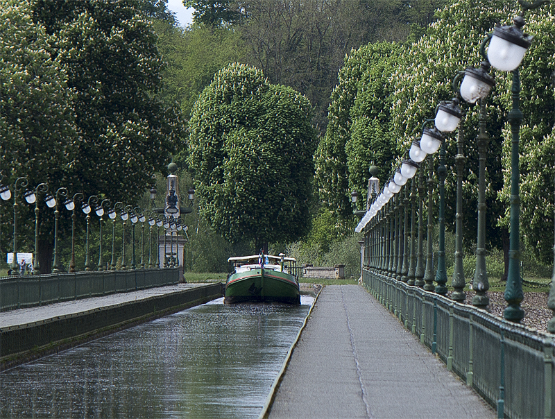 Tour Loire 05 - 201520150504_05044903 als Smartobjekt-2 Kopie.jpg - Der Ponto Kanal führt über einen kleinen Fluss......